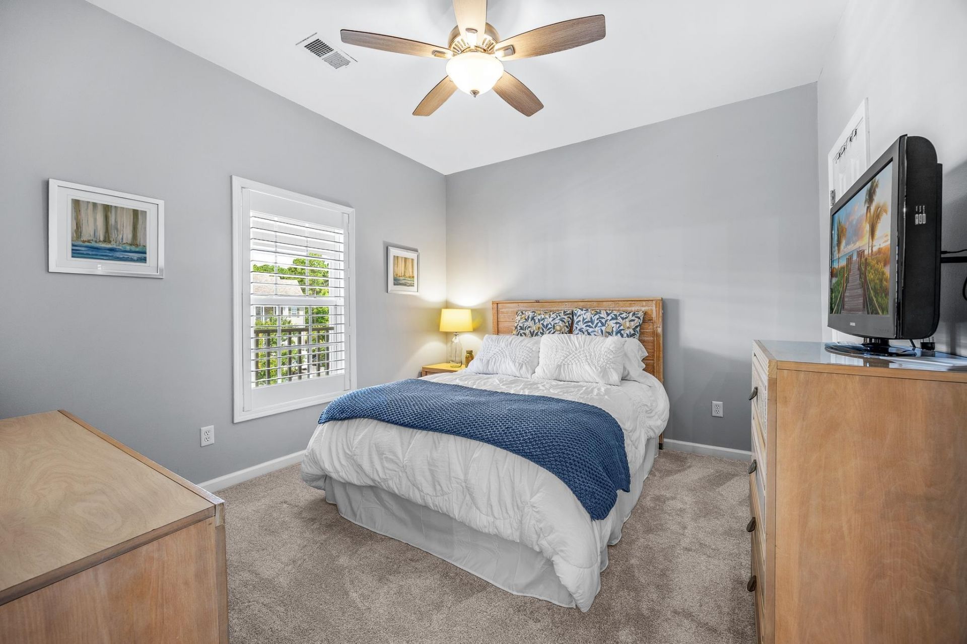 5882 Longwood Dr. Photo 24