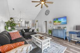 5882 Longwood Dr. photo 4