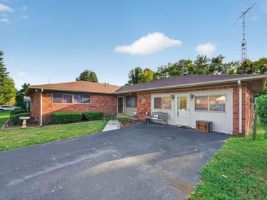 241 Hilltopper Drive, Bowling Green, KY 42101