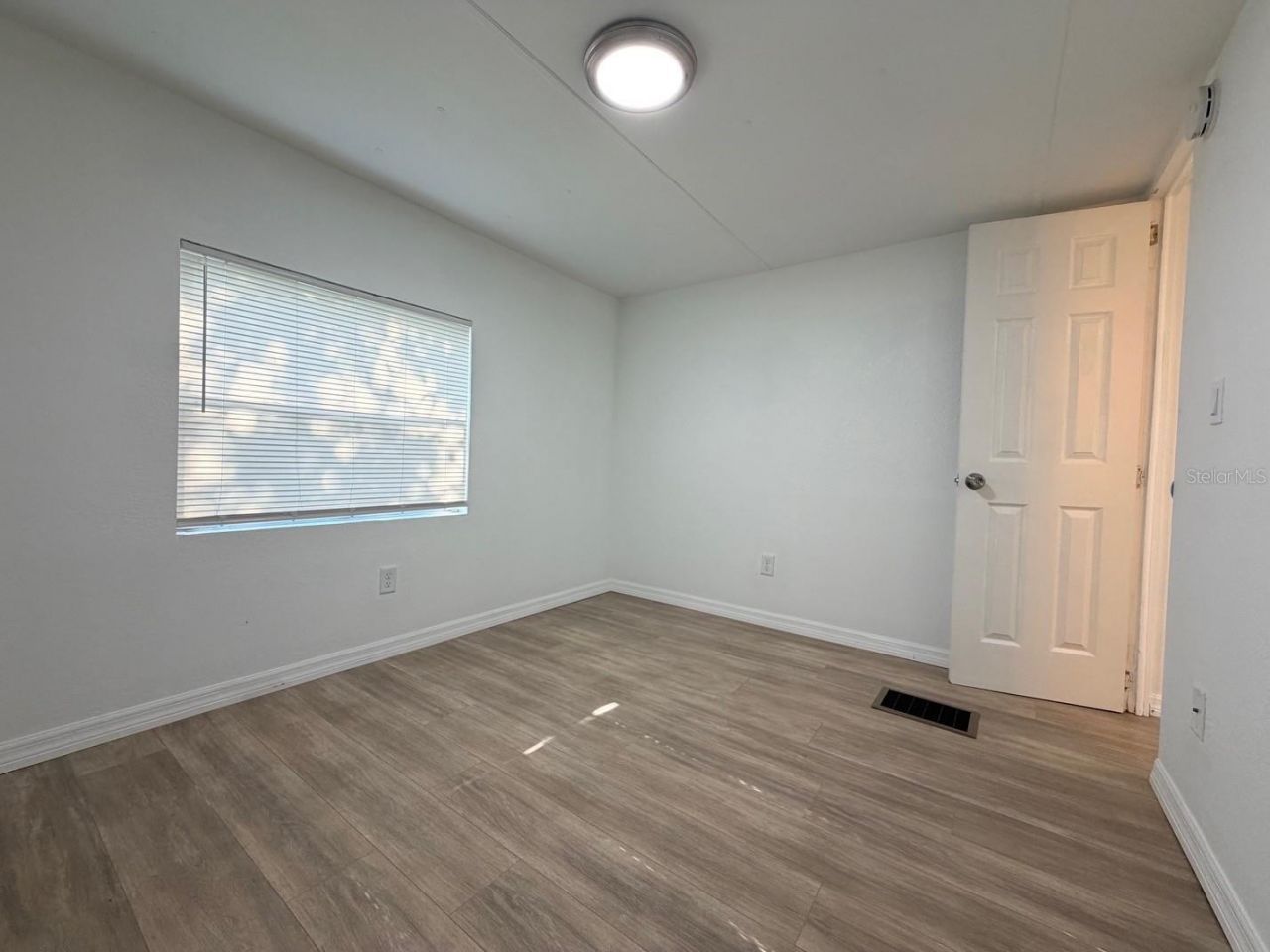 6811 Rochelle Avenue, Unit 7, New Port Richey, FL 34655 Photo
