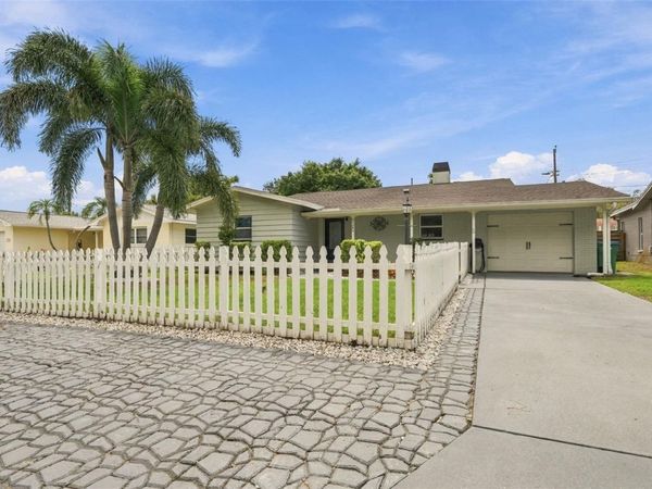 11084 102ND TERRACE, SEMINOLE, FL 33778