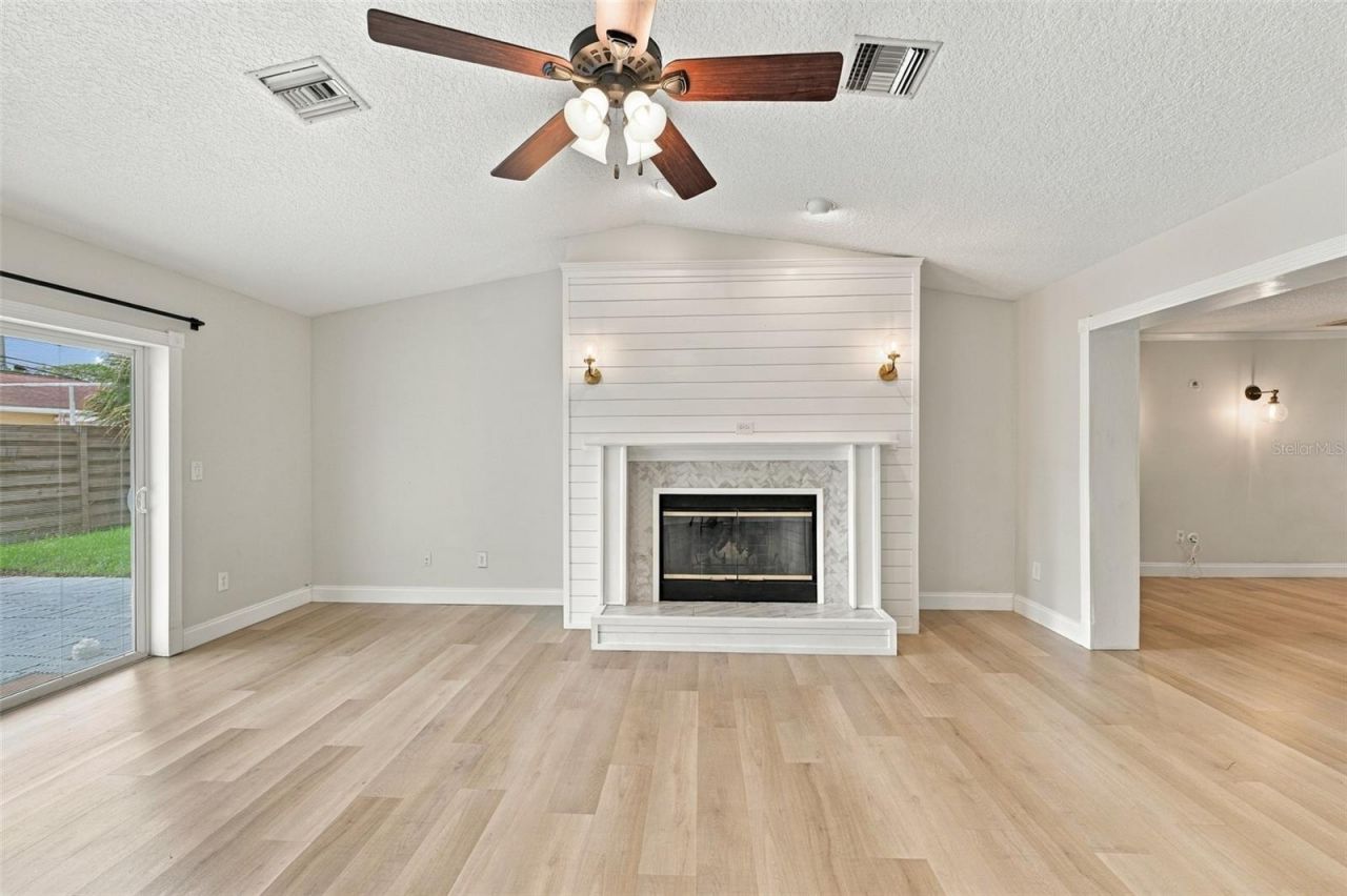 11084 102nd Terrace, Seminole, FL 33778 Photo