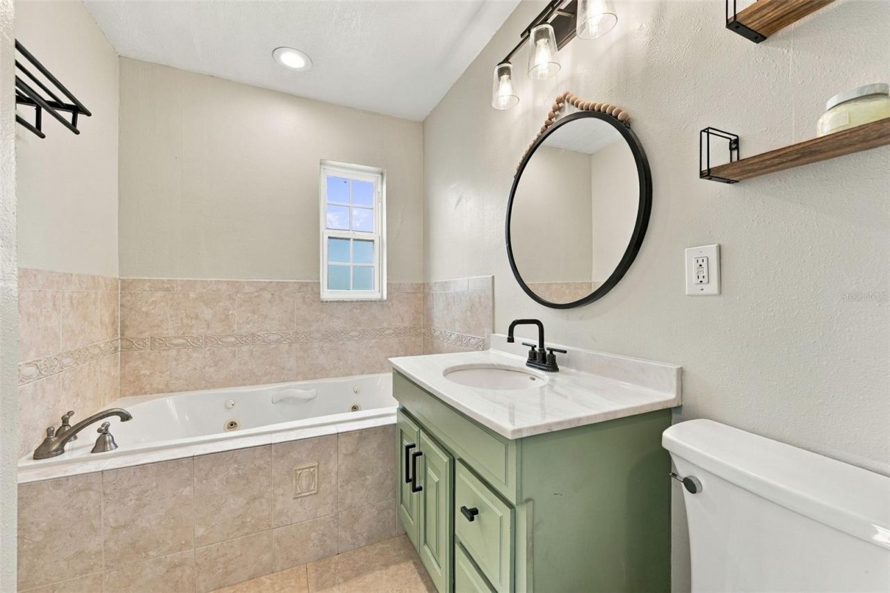 11084 102nd Terrace, Seminole, FL 33778 Photo