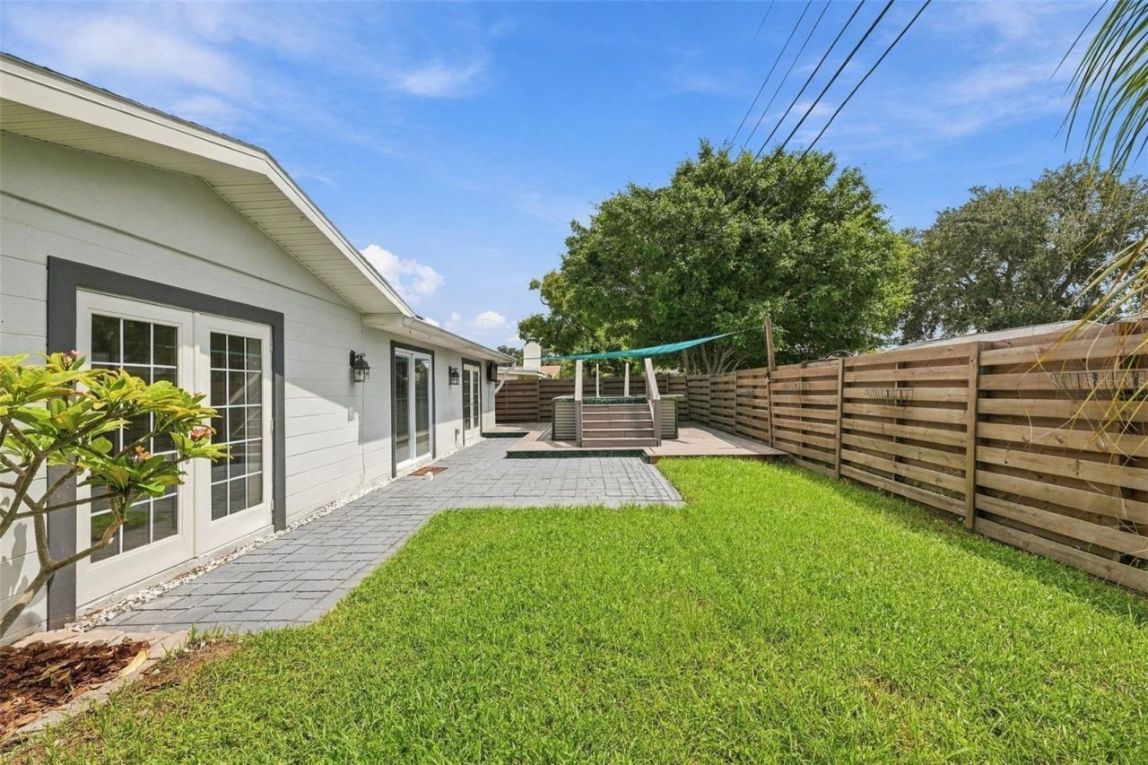 11084 102nd Terrace, Seminole, FL 33778 Photo