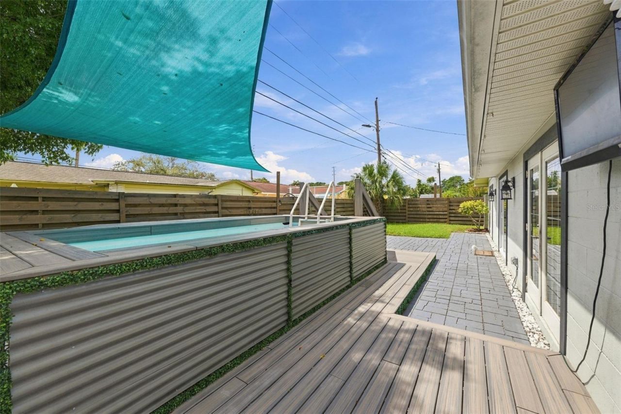 11084 102nd Terrace, Seminole, FL 33778 Photo