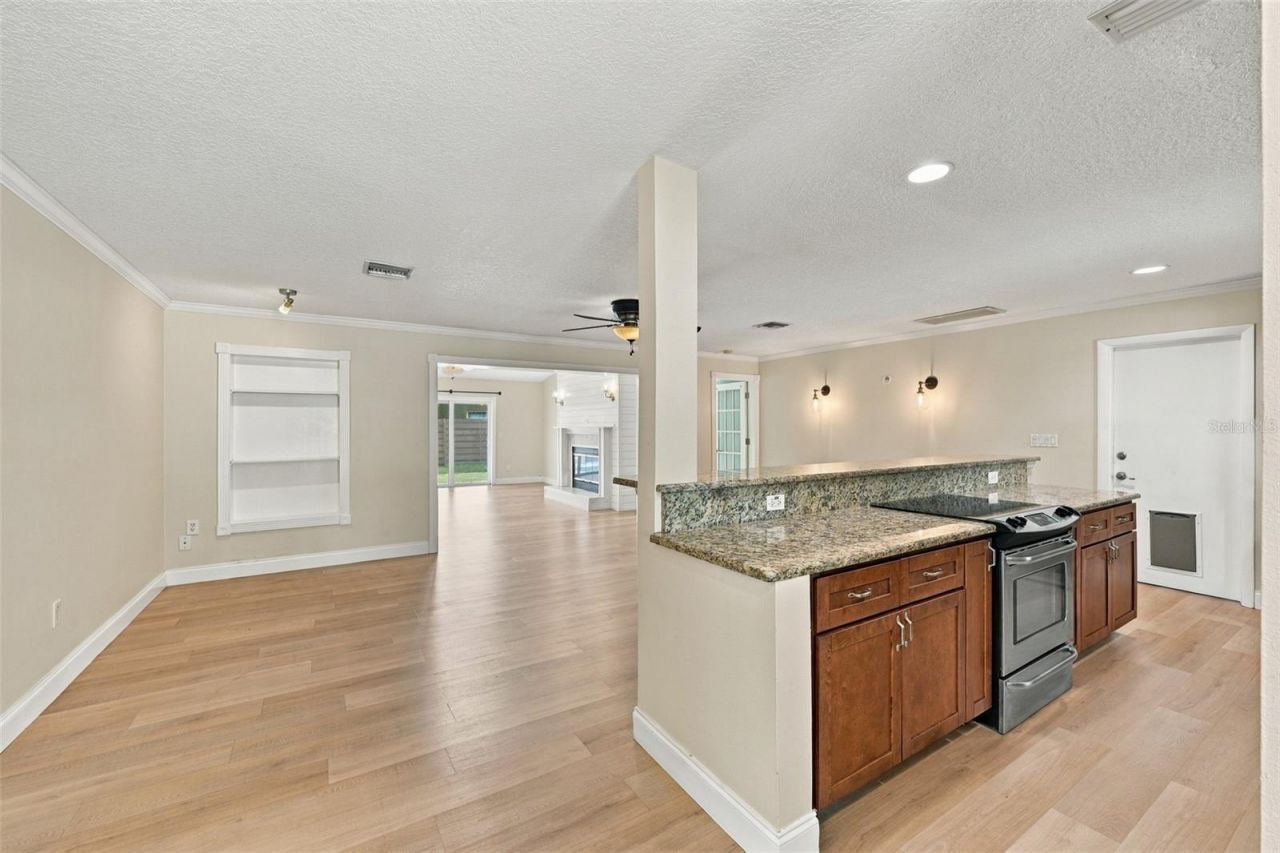 11084 102nd Terrace, Seminole, FL 33778 Photo