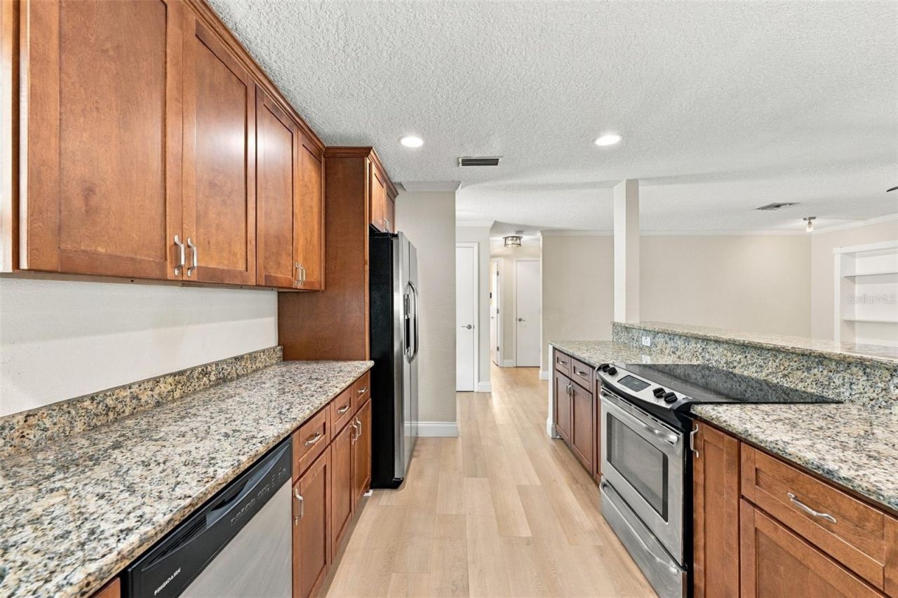 11084 102nd Terrace, Seminole, FL 33778 Photo