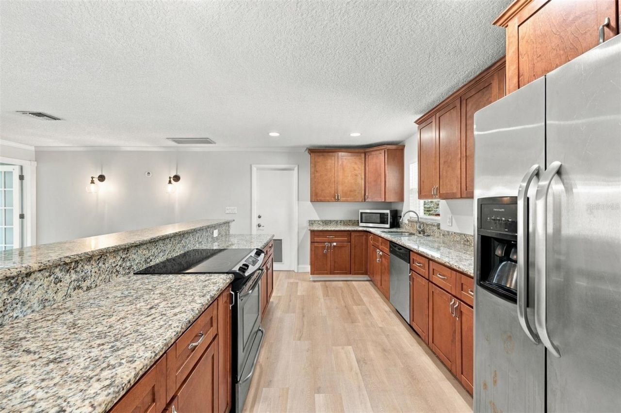11084 102nd Terrace, Seminole, FL 33778 Photo