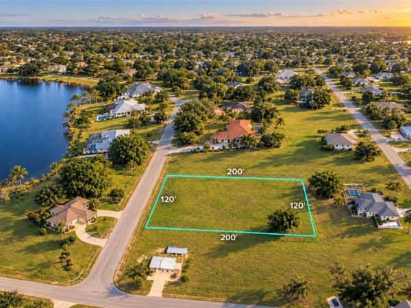 417 LEXINGTON DRIVE, SEBRING, FL 33876