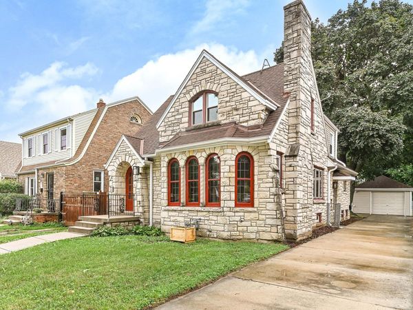 1642 S 52nd St, West Milwaukee, WI 53214