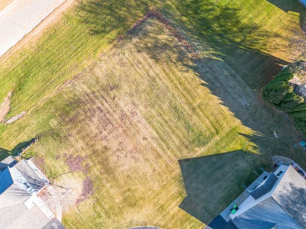 105 Mallard Cir, Unit 107, Beaver Dam, WI 53916