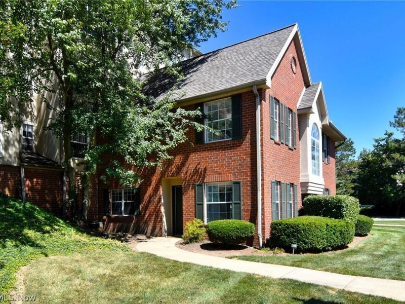 200 Fox Hollow Drive, Unit 100, Mayfield Heights, OH 44124 Photo 1