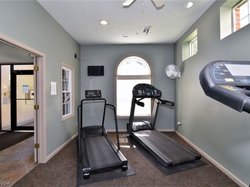 200 Fox Hollow Drive, Unit 100, Mayfield Heights, OH 44124 Photo 32