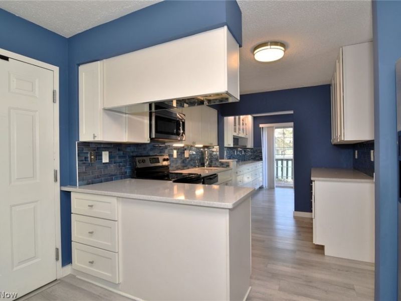 200 Fox Hollow Drive, Unit 100, Mayfield Heights, OH 44124 Photo 9