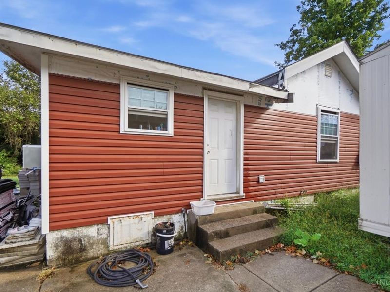 1921 W Elkton, Saint Clair Township, OH 45013 Photo 8