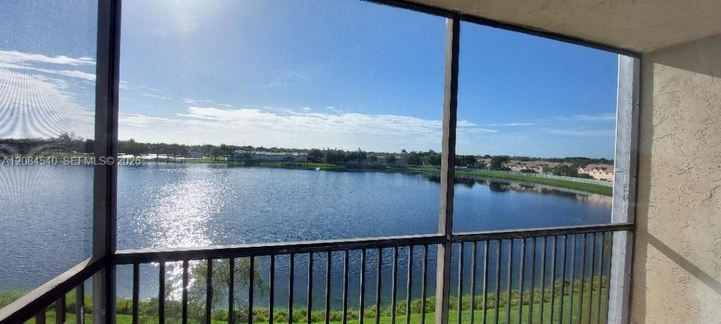 8710 N Sherman Cir, Unit 403, Miramar, FL 33025 Photo