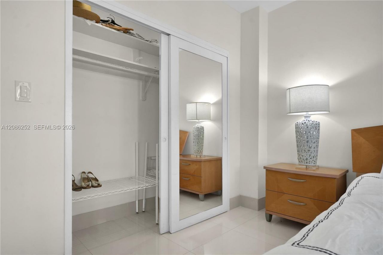 4747 Collins Ave, Unit 1008, Miami Beach, FL 33140 Photo