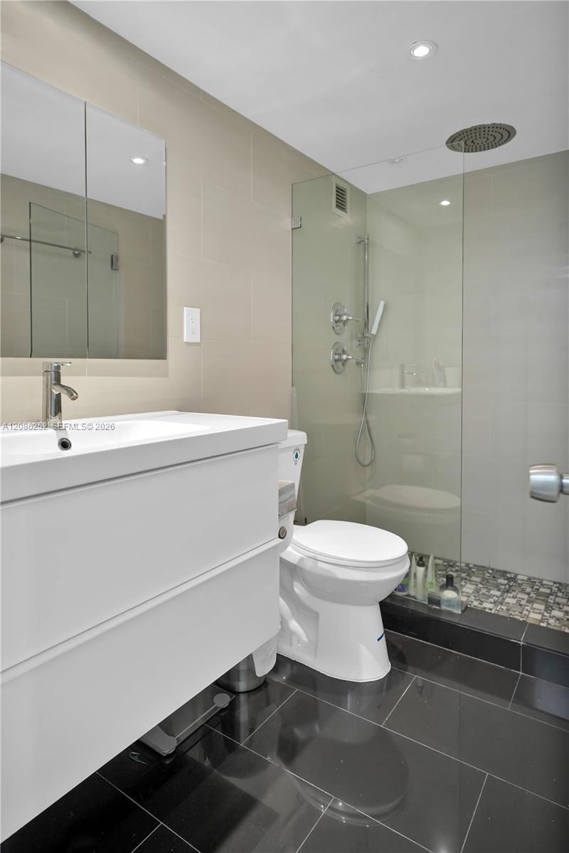 4747 Collins Ave, Unit 1008, Miami Beach, FL 33140 Photo