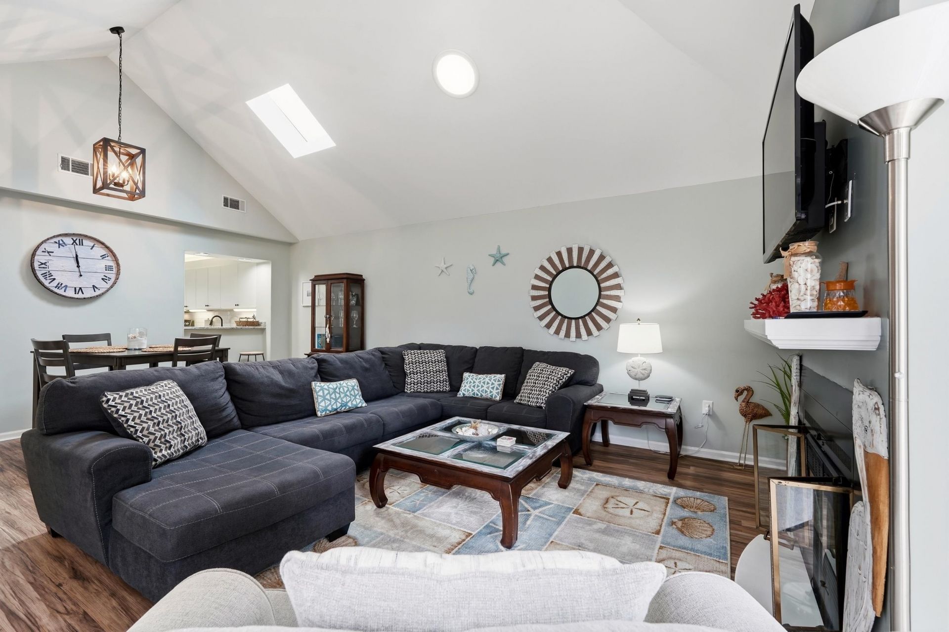 490 Ocean Creek Dr.  Photo 16