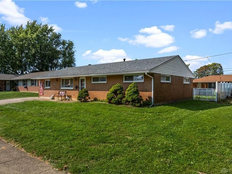 7845 Harshmanville Road, Huber Heights, OH 45424 Photo 4