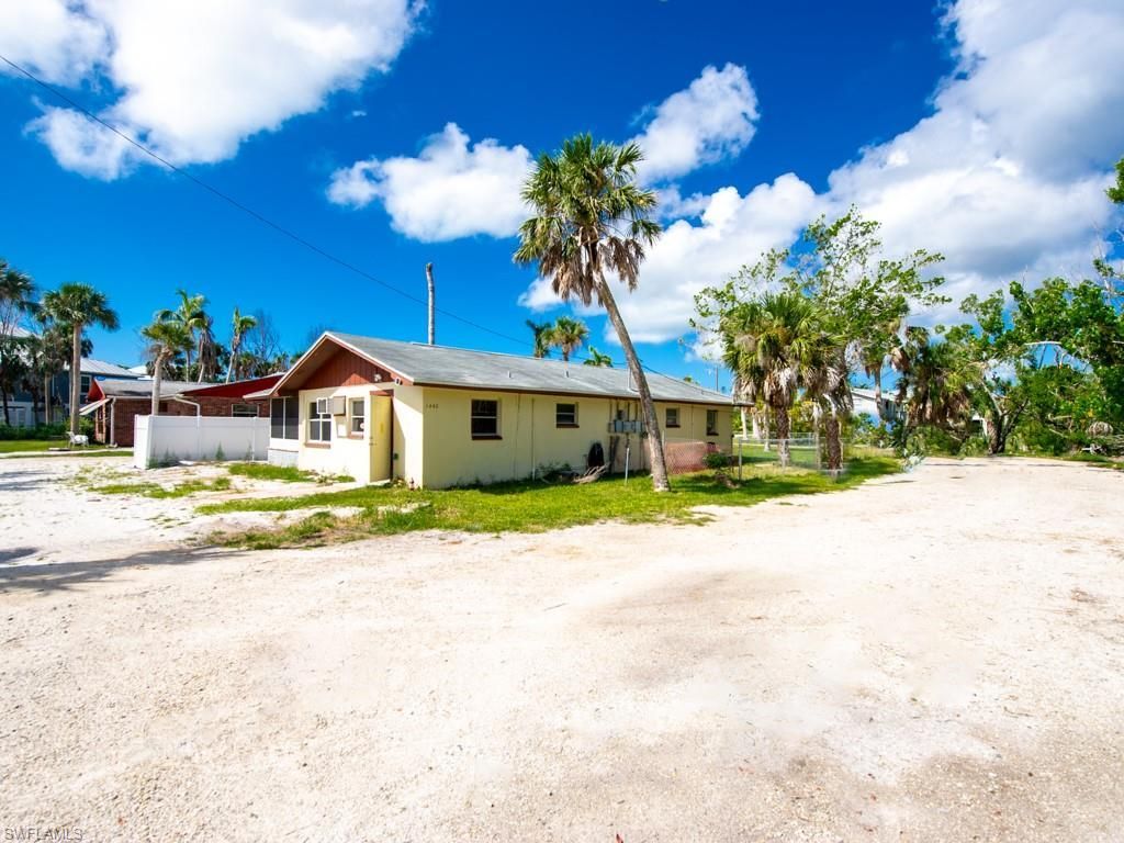 1450-1460 Court Pl, Sanibel, FL 33957 Photo