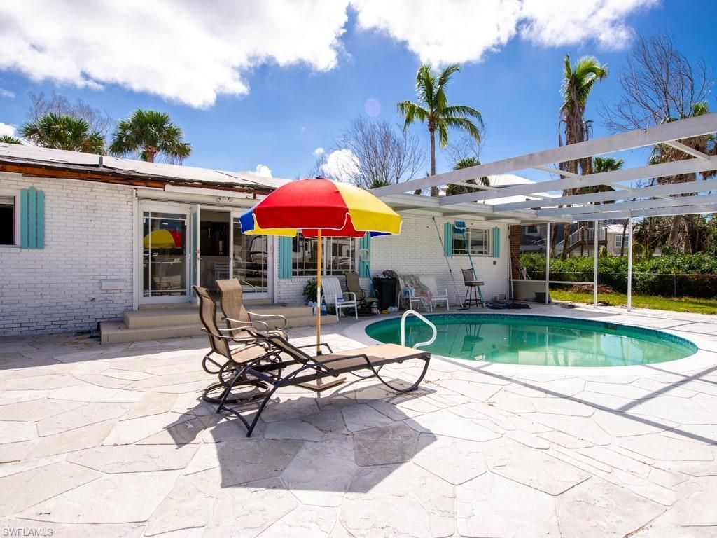 1450-1460 Court Pl, Sanibel, FL 33957 Photo