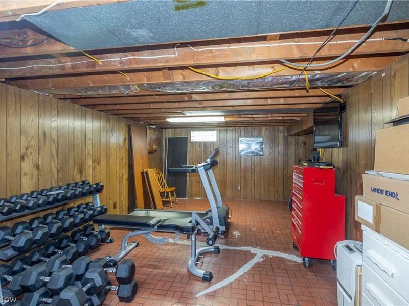 9300 Cambridge Drive, Parma, OH 44129 Photo 25