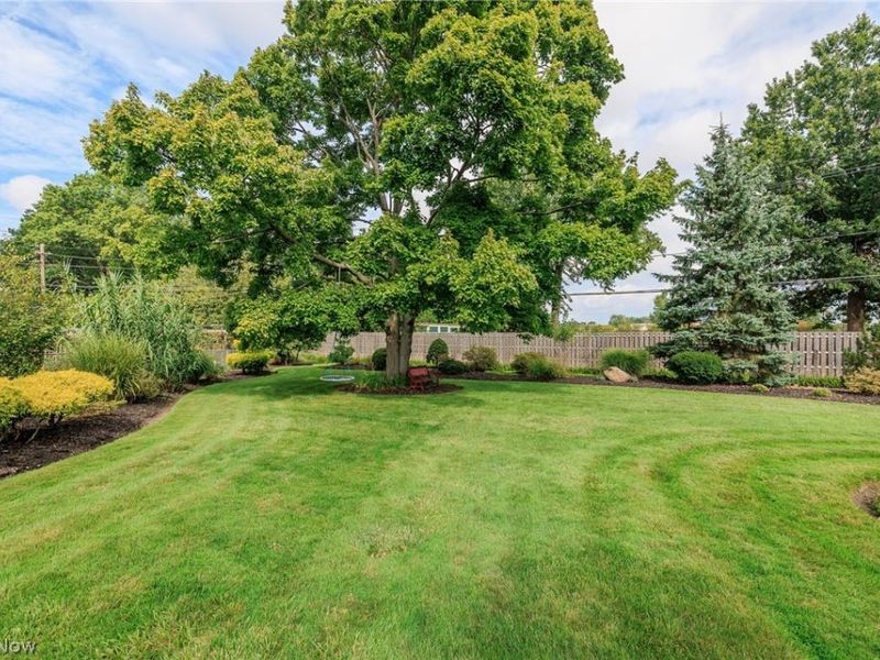 9300 Cambridge Drive, Parma, OH 44129 Photo 36