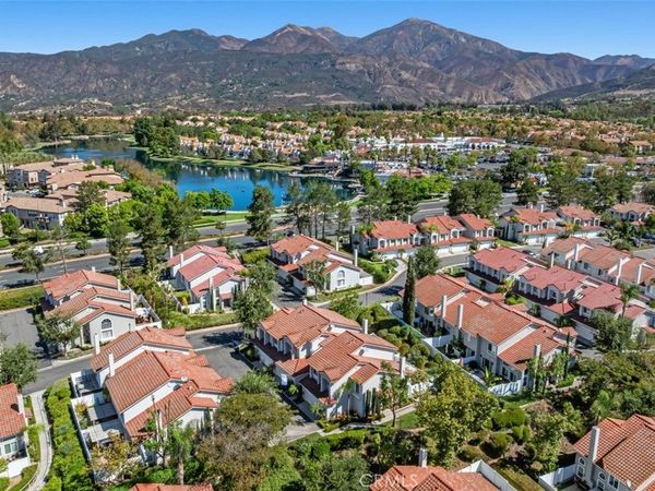 67 Wild Horse, Rancho Santa Margarita, CA 92688