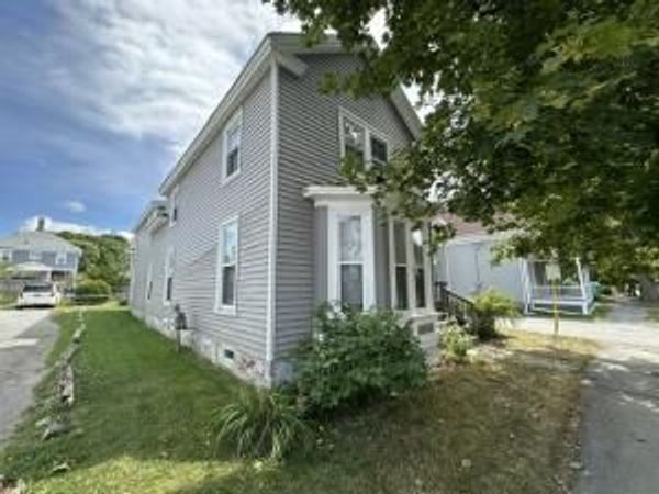 93 Parkview Avenue , Bangor, ME 04401