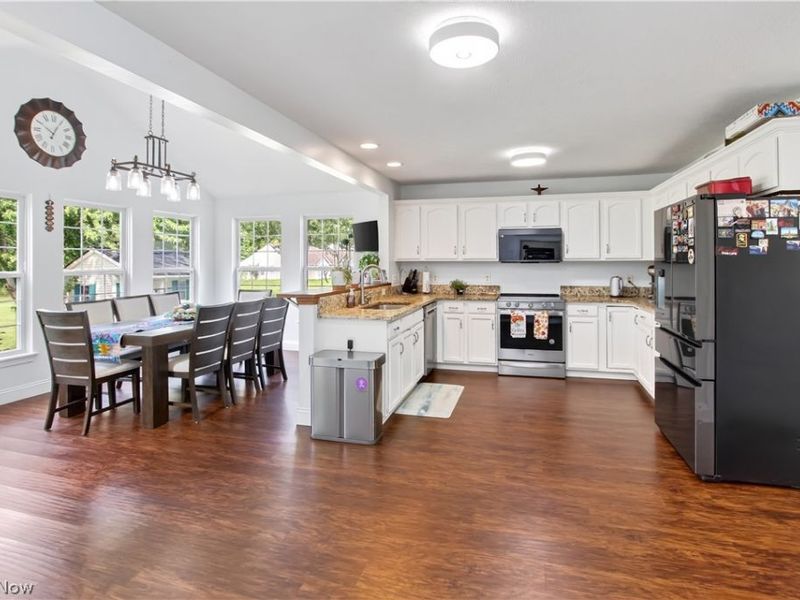 5166 Weatherstone Drive, North Ridgeville, OH 44039 Photo 9