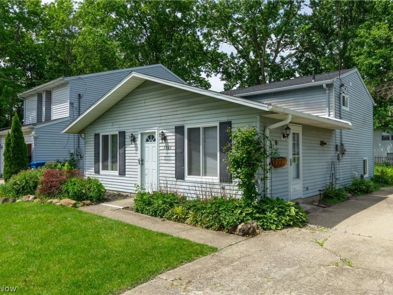 5922 Albert Avenue, North Ridgeville, OH 44039 Photo 2