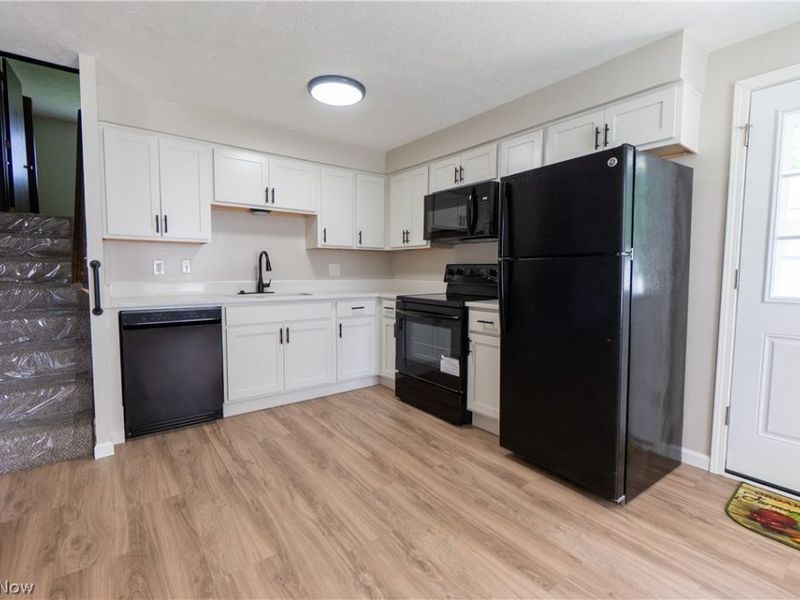 5922 Albert Avenue, North Ridgeville, OH 44039 Photo 4