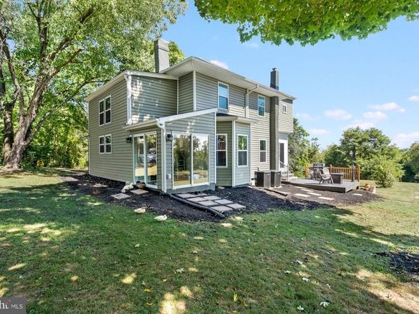 1071 HAMMONDS MILL ROAD, HEDGESVILLE, WV 25427
