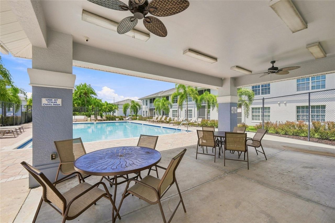8423 Bernwood Cove Loop, Unit 410, Fort Myers, FL 33966 Photo