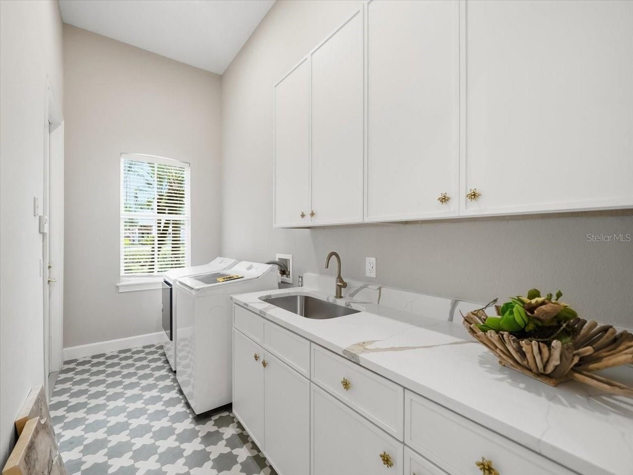 4626 Rue Bordeaux Drive, Lutz, FL 33558 Photo