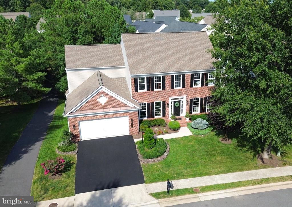 8164 American Holly Road, Lorton, VA 22079 Main Photo