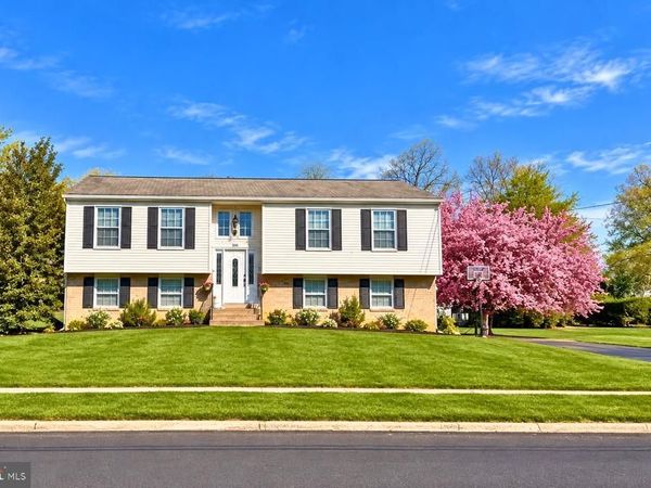 806 WRIGHT DRIVE, AMBLER, PA 19002