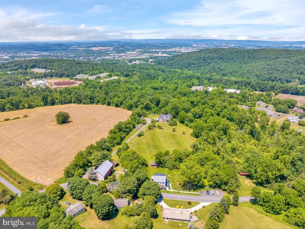 161 HECKMAN ROAD , TEMPLE, PA 19560