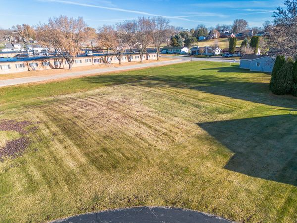 109 Mallard Cir, Unit 111, Beaver Dam, WI 53916