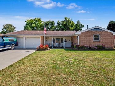 400 Zimmerman Street, New Carlisle, OH 45344