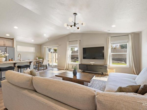 1339 W Santiago, Meridian, ID 83646