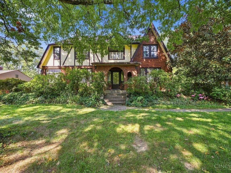 6235 Orchard Lane, Cincinnati, OH 45213 Photo 1