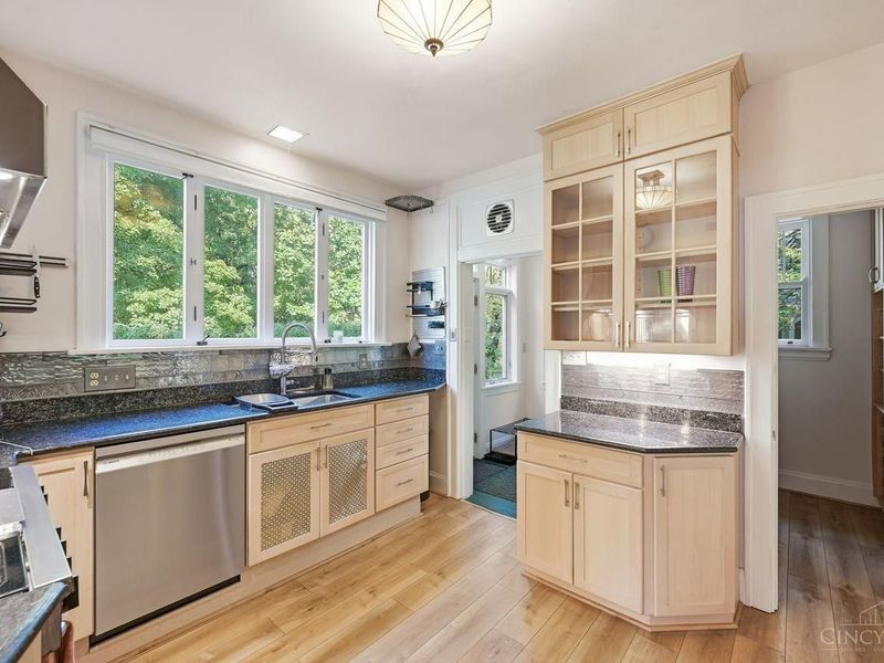 6235 Orchard Lane, Cincinnati, OH 45213 Photo 19