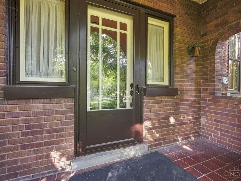 6235 Orchard Lane, Cincinnati, OH 45213 Photo 3