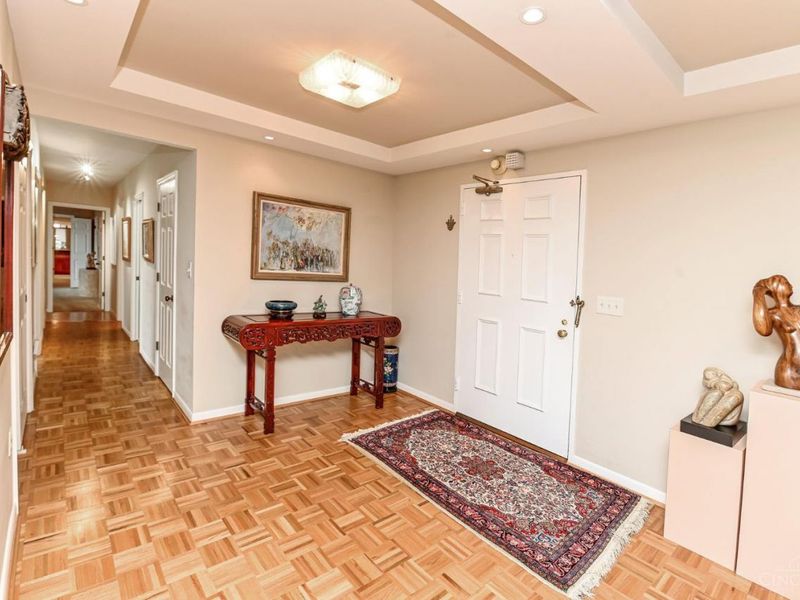 2444 Madison Road, Unit 507, Cincinnati, OH 45208 Photo 2