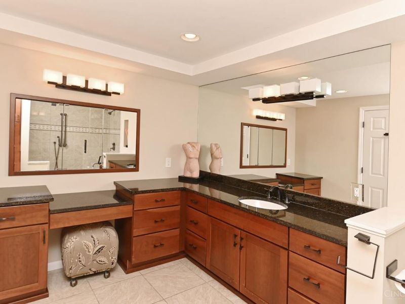 2444 Madison Road, Unit 507, Cincinnati, OH 45208 Photo 32