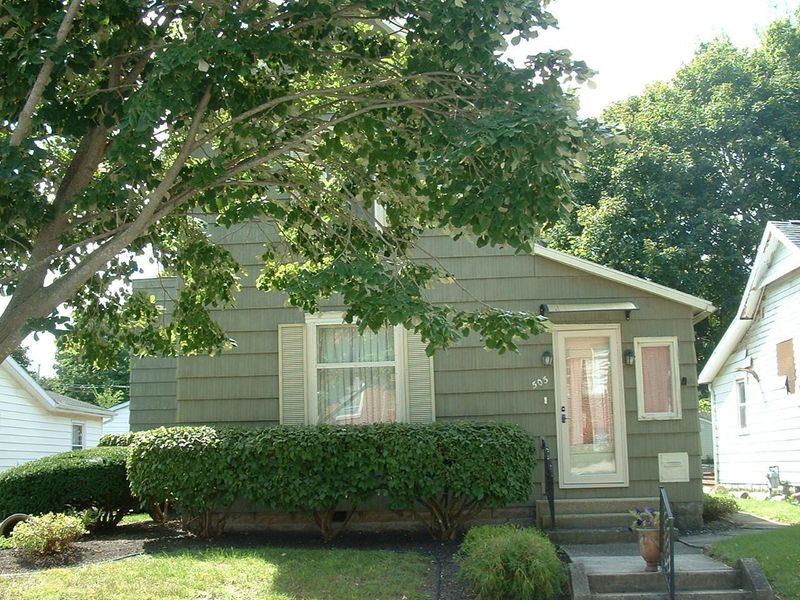 503 E Mechanic Street, Wapakoneta, OH 45895 Photo 2