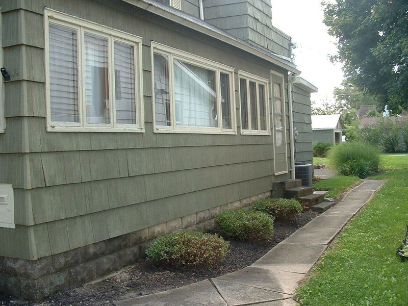 503 E Mechanic Street, Wapakoneta, OH 45895 Photo 6