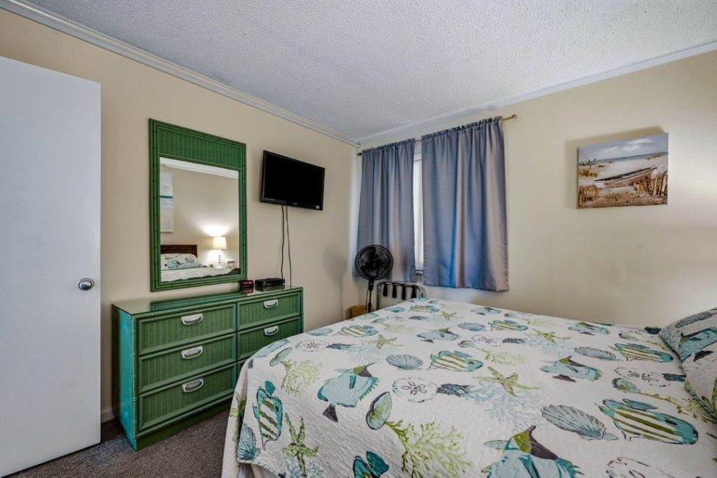 202 North Ocean Blvd.  Photo 24